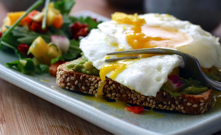 Eggs With Vegetables & Bread